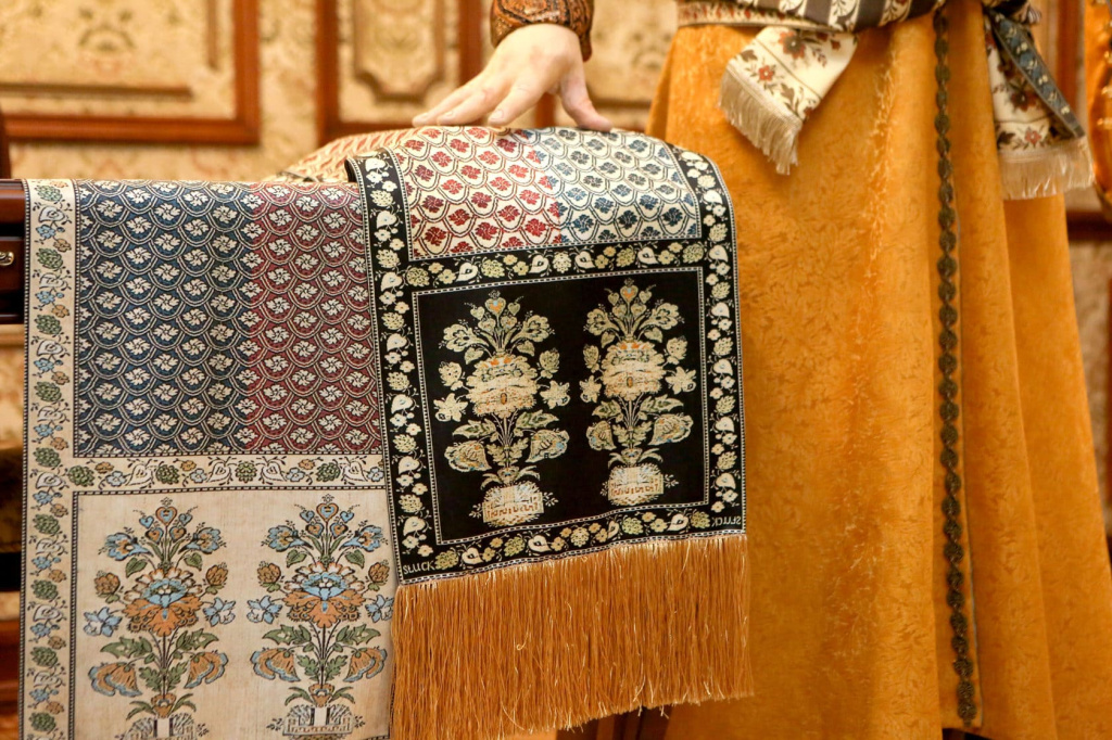 музей слуцкие пояса.jpg