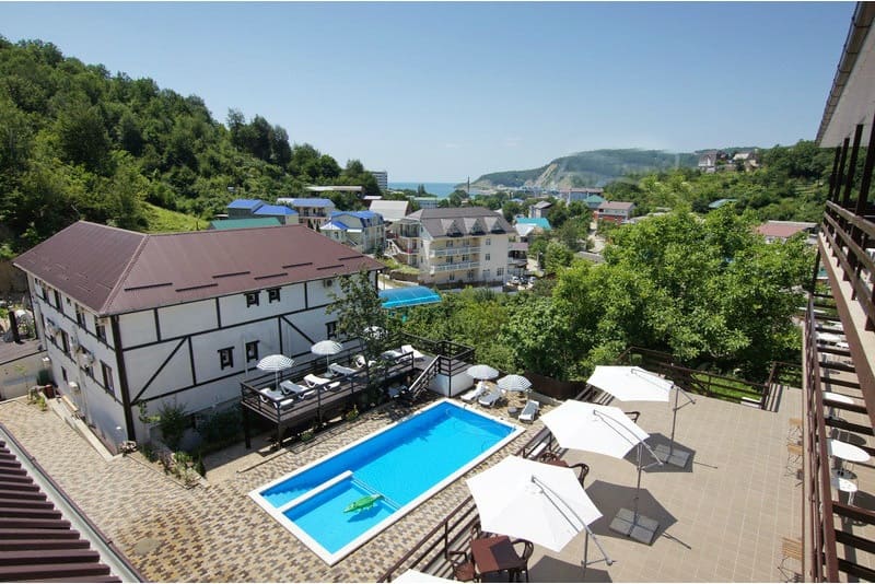 Гостевой дом Виноград в Лермонтово вид сверху.jpg