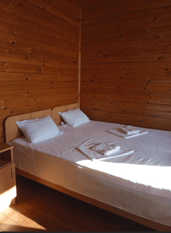 Гостевой дом Анакопия, двуспальная кровать.png Гостевой дом Анакопия, двуспальная кровать.png