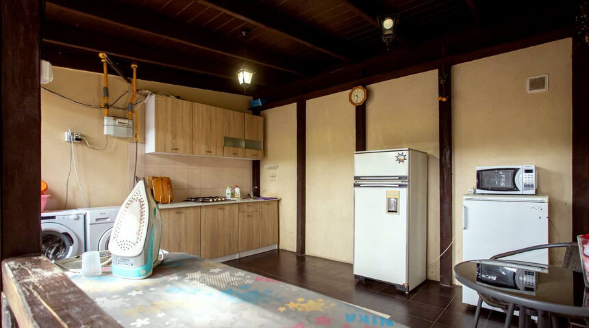 Гостевой дом Сто шагов в Геледжике кухня.jpg