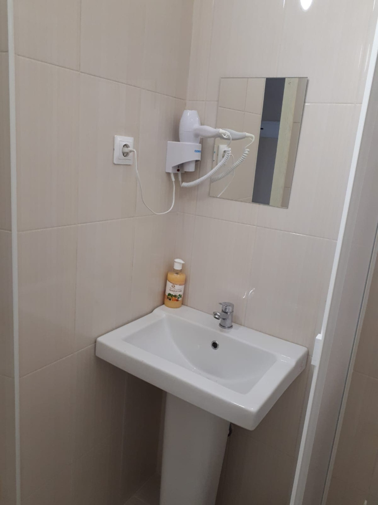 Гостевой дом Orio в Кабардинке санузел 2.jpg