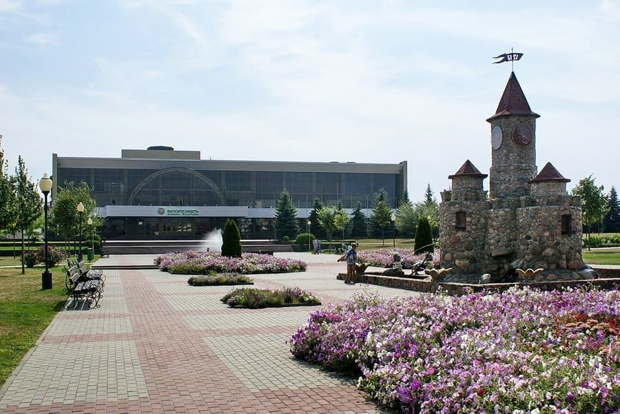 Речицкий замок и кафе черное золото.jpg