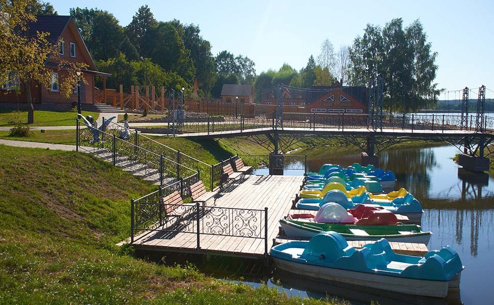 Николаевские пруды -катамараны.jpg Николаевские пруды -катамараны.jpg