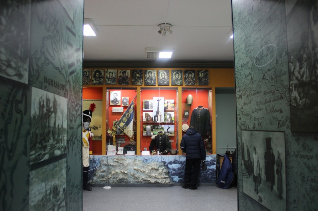 Борисовский краеведческий музей -зал.jpg