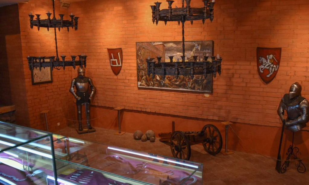 Лидский замок- экспозиция.jpg