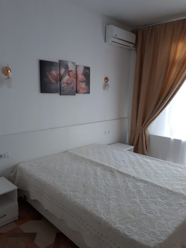 Гостевой дом Orio в Кабардинке двуспальная кровать 2.jpg