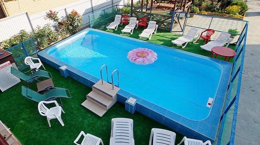 Гостевой дом Гранат в Джемете, Анапа- бассейн.jpg