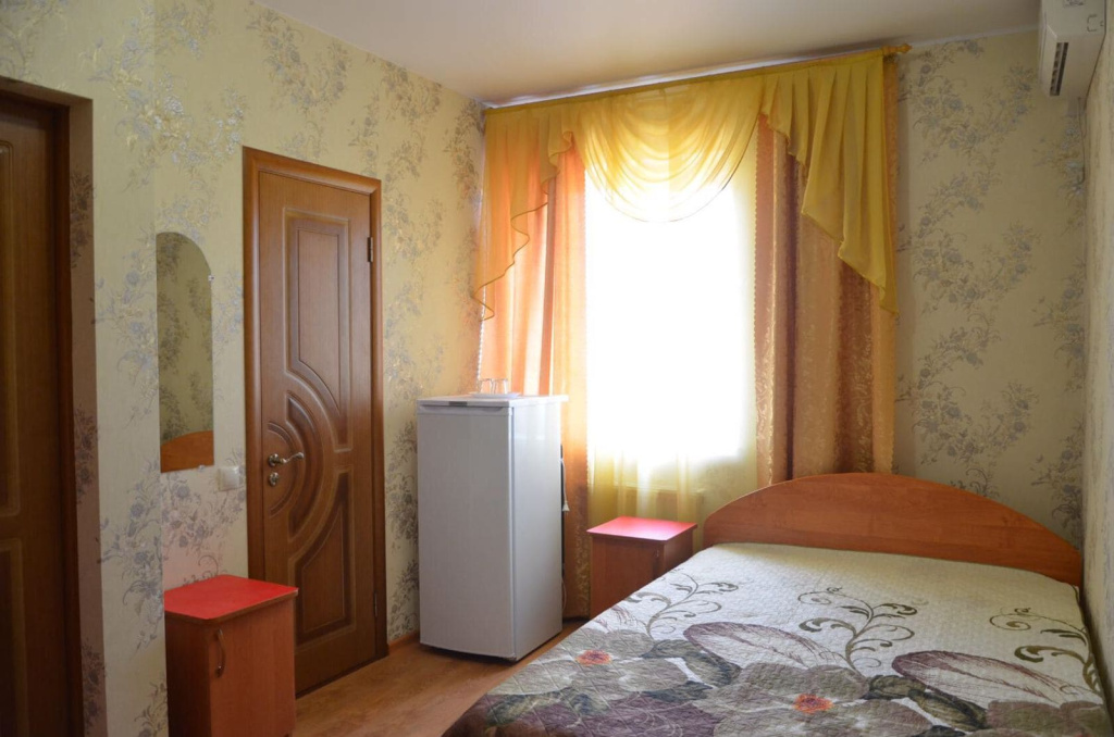 Гостевой дом Южное море в Кабардинке.jpg