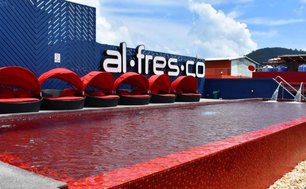 Отель Alfresco Phuket Hotel 3 бассейн.jpeg Отель Alfresco Phuket Hotel 3 бассейн.jpeg