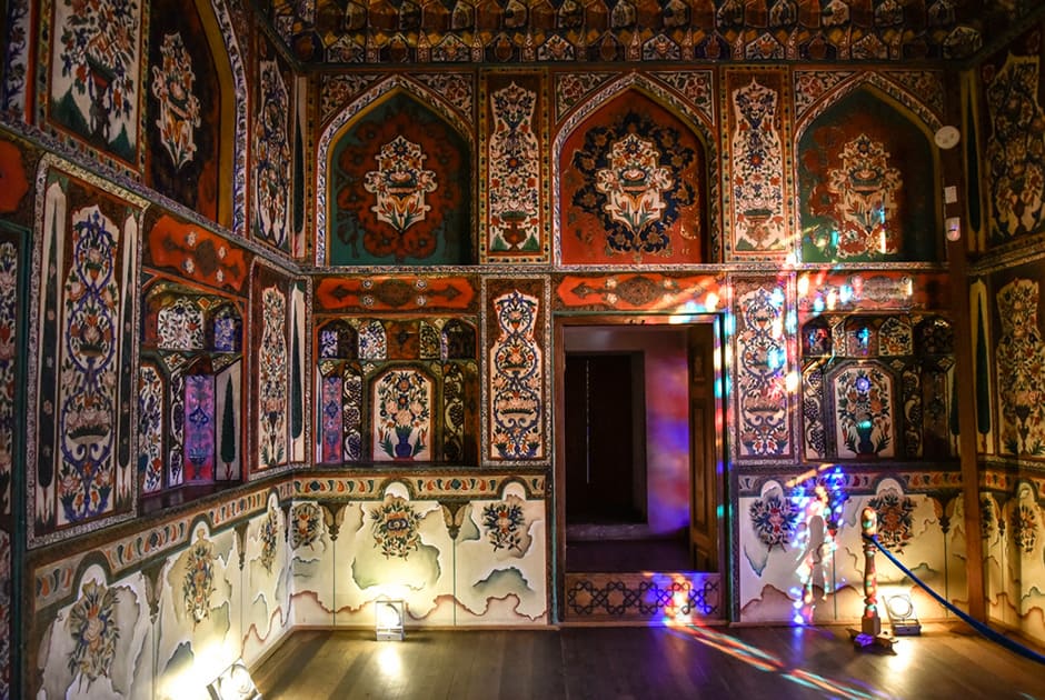 Дворец Шекинских Ханов.jpg