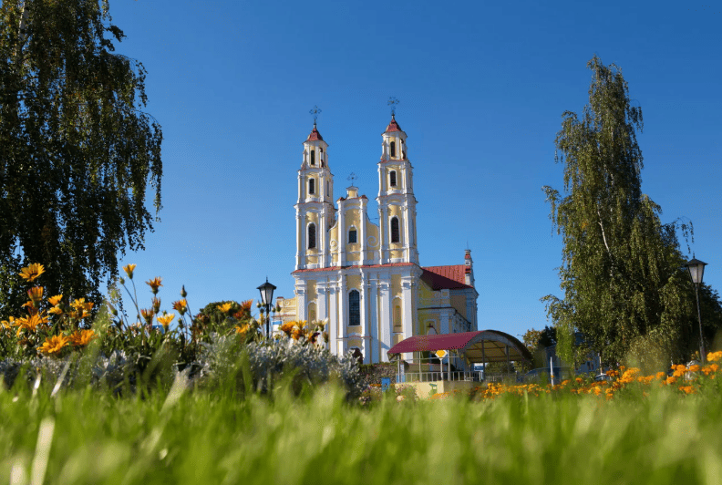 Костел вятой троицы, Беларусь.png