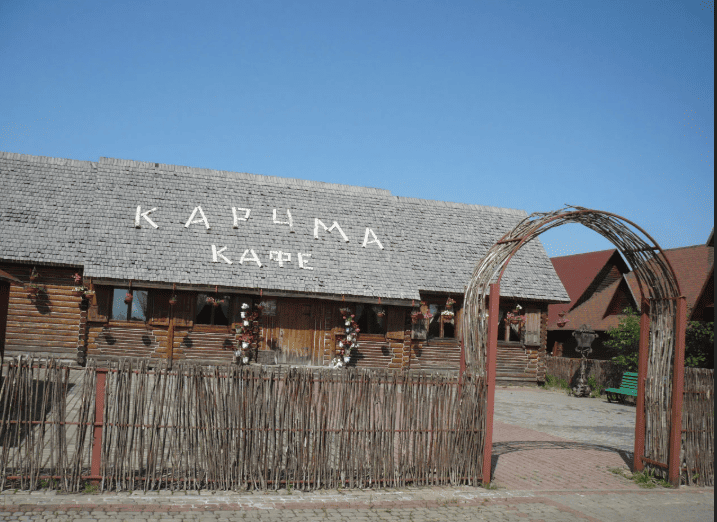 Белорусская этнографиеская деревня 19 века, карчма.png