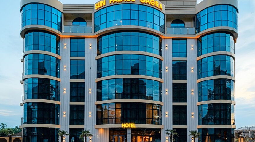 Sun Palace Gagra общий вид.jpg Sun Palace Gagra общий вид.jpg