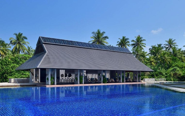 Sheraton Kosgoda Turtle Beach Resort 5 бассейн.jpg