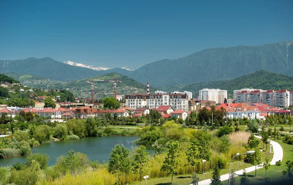 Гостиница Бархатные сезоны вид сбоку.jpg