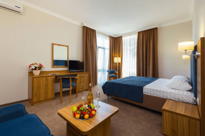 Вид с боку на номер отельного комплекса Золотой Якорь.png Вид с боку на номер отельного комплекса Золотой Якорь.png