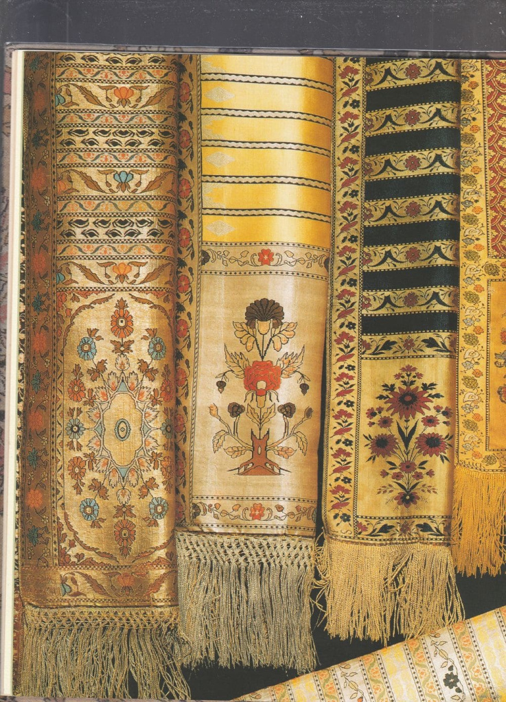 Музей слуцкие пояса- три пояса.jpg