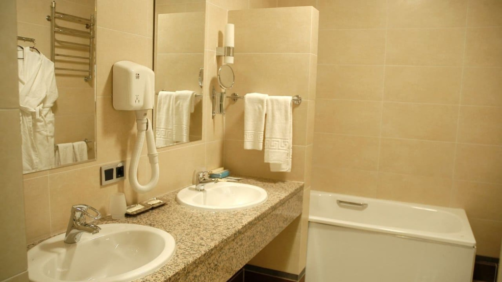 Корпус 2 санатория Westa Улучшенный двухместный номер Business санузел.jpg Корпус 2 санатория Westa Улучшенный двухместный номер Business санузел.jpg