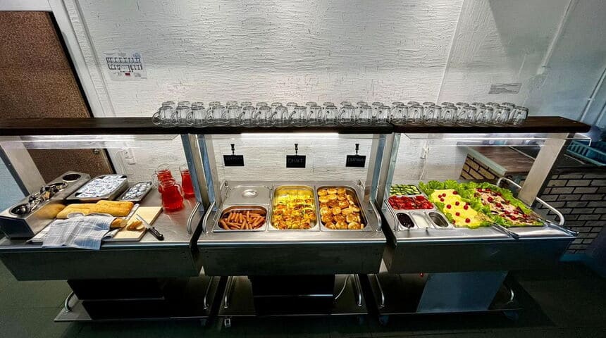 Гостиница Морриса в Сортавале- кафе в гсотинице.jpg