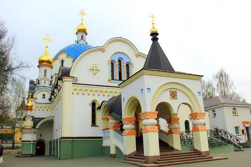 Свято-Елисаветинский монастырь сбоку.jpg