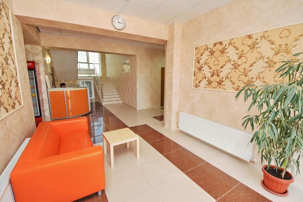 Гостевой дом Апельсин на Азовском море, холл.jpg