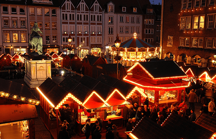 ДЮССЕЛЬДОРФ центр в рождество.png