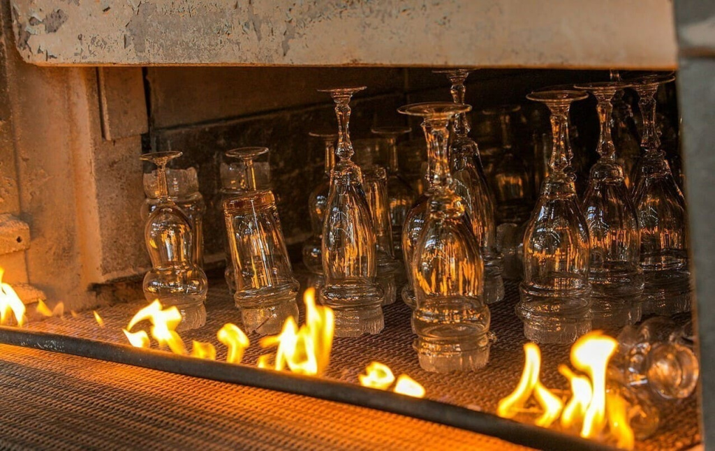 Стеклозавод неман -обжиг стекла.jpg