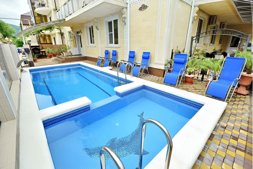 Гостевой дом Лакис в Кабардинке бассейн.jpg Гостевой дом Лакис в Кабардинке бассейн.jpg