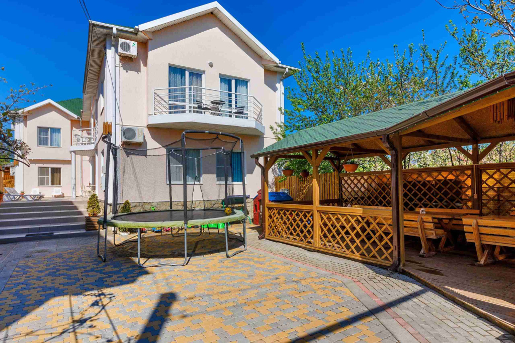 Гостевой дом Алеан в Кабардине манежик.jpg