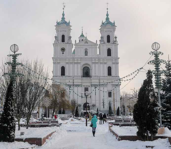 Фарный костел Франциска Ксаверия в Гродно.jpg Фарный костел Франциска Ксаверия в Гродно.jpg