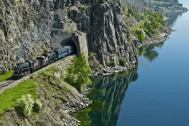 Круглобайкальская железная дорога вид сверху.png