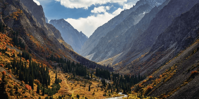 Национальный парк Ала-Арча общий вид.png