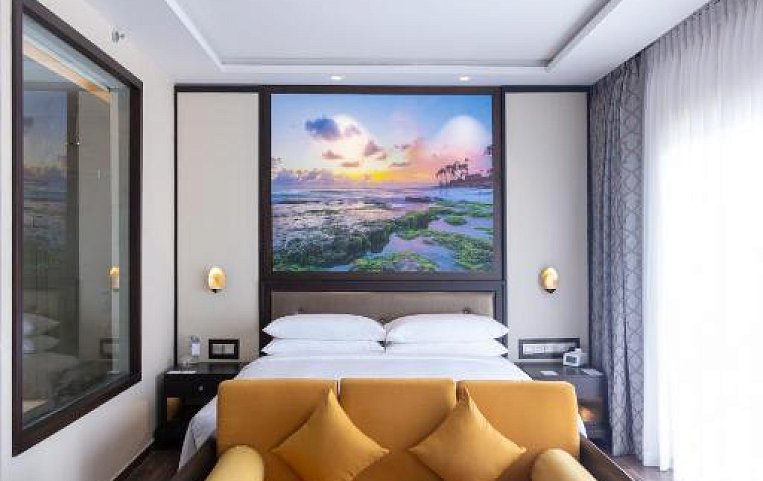 Sheraton Kosgoda Turtle Beach Resort 5 номер с двуспальной кроватью вид фронтальный.jpg