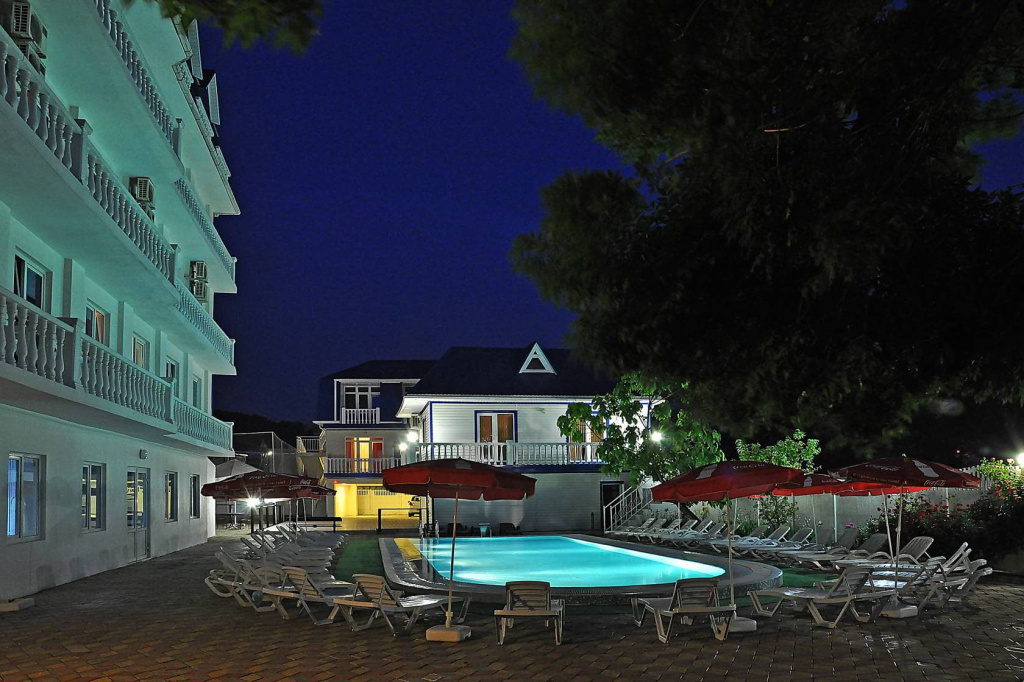 База отдыха Русалочка, Лермонтово- вечер.jpg