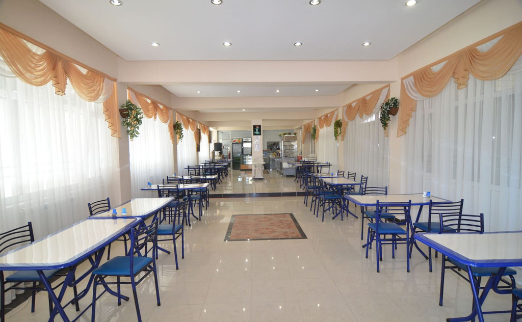 ГД Троя Лазаревское столовая.jpg