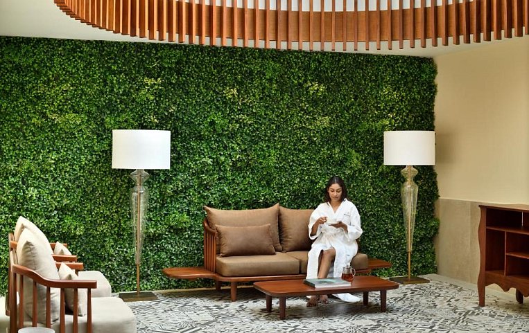 Sheraton Kosgoda Turtle Beach Resort 5 спа с девушкой.jpg