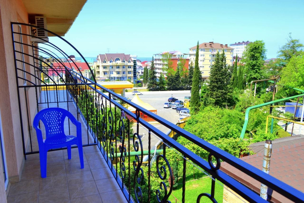 Гостевой дом София на Медовой вид из номера с балкона.jpg