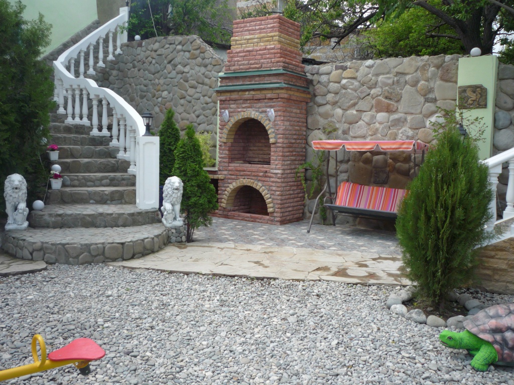 3 территория гостевого дома.JPG