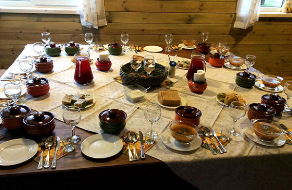 обед на агроусадьбе мир пчел.jpg