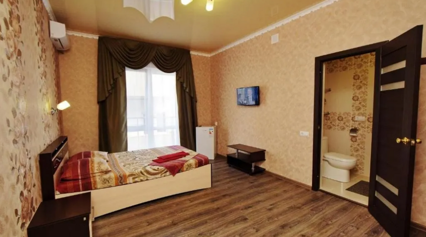 Гостевой дом Абрикос в Кабардинке номер с двуспальной кроватью.png