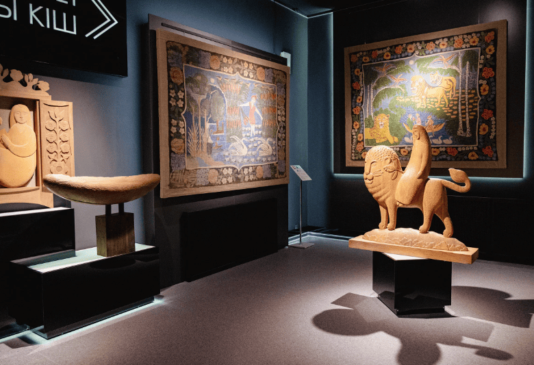 Музей белорусской маляванки в Заславле вид на центр.png