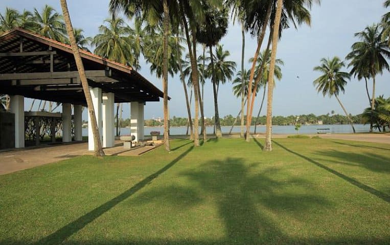 Avani Kalutara 4 (ex. Kani Lanka Resort & Spa) вид с моря.jpg Avani Kalutara 4 (ex. Kani Lanka Resort & Spa) вид с моря.jpg