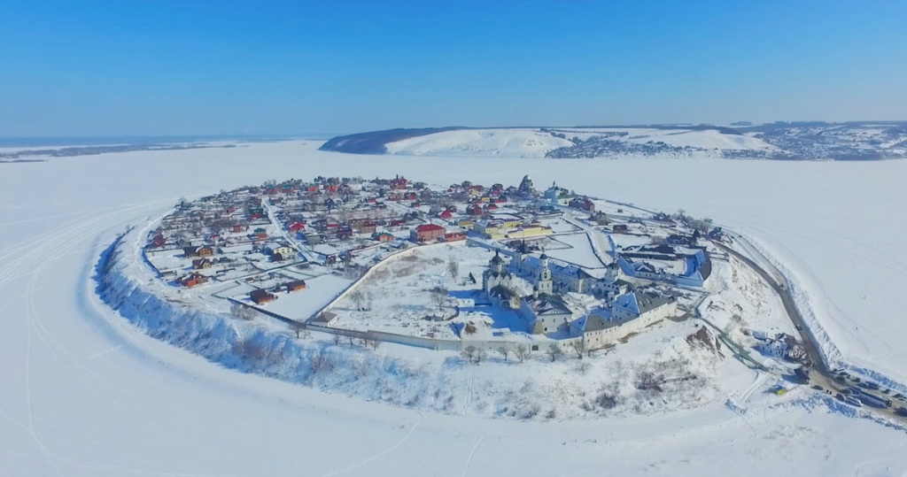 Свияжск зимой, вид сверху.png