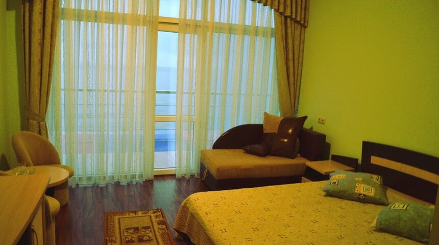 Отель Руслан в Гаграх , номер .jpg