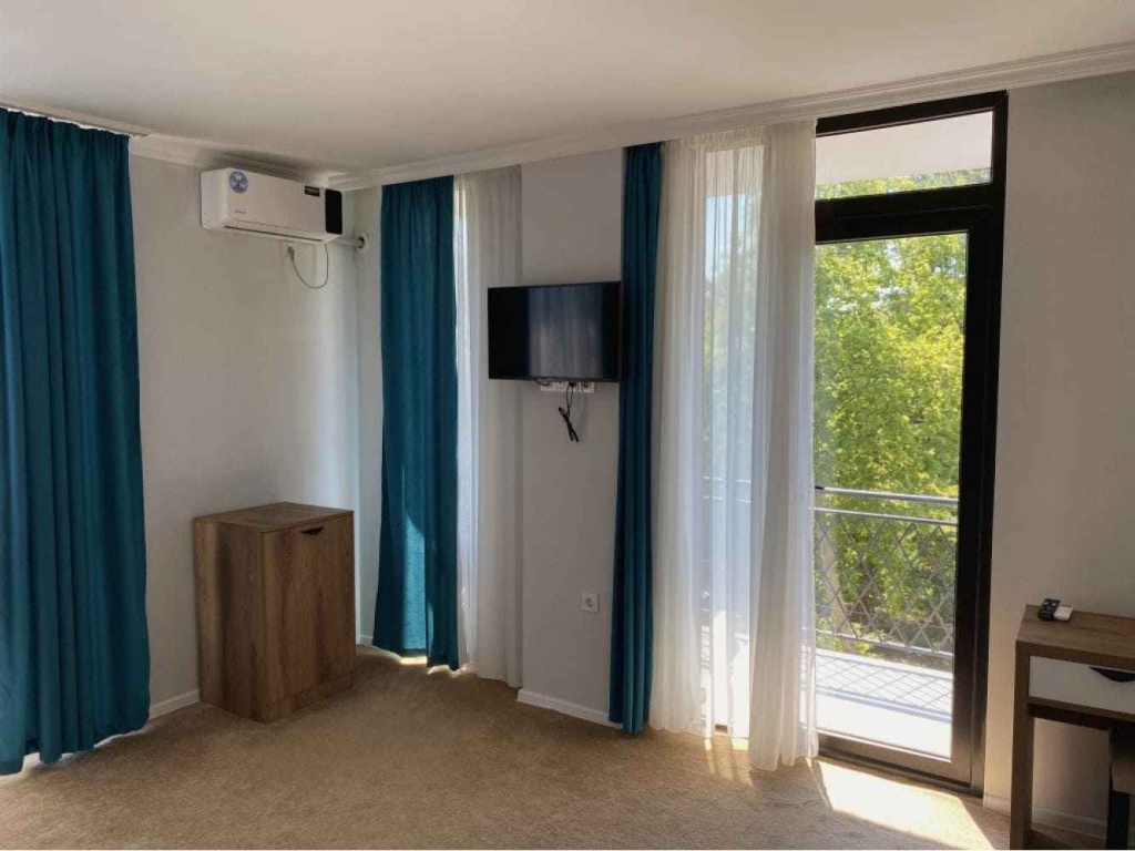 Royal Palace в Кобулети вид на кондиционер.jpeg