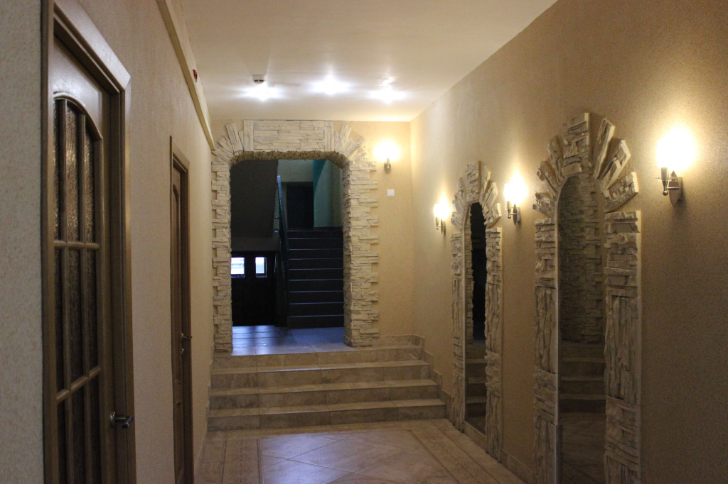 Хол гостиницы Юность, Брест.jpg