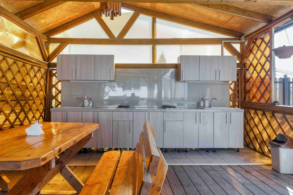 Гостевой дом Алеан в Кабардине кухня.jpg