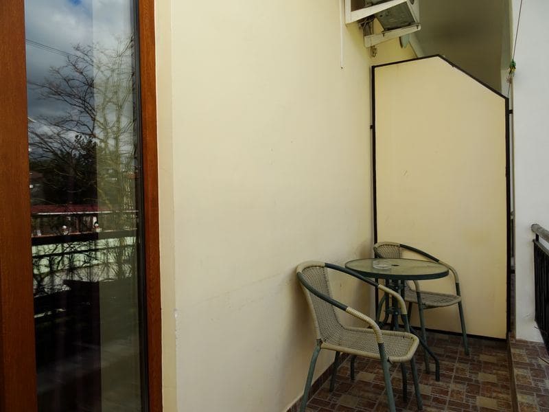 Гостевой дом Валентина в Геленджике- вид на балкон.jpg Гостевой дом Валентина в Геленджике- вид на балкон.jpg