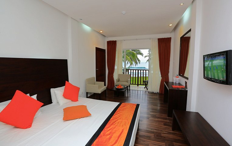 Citrus Hikkaduwa 4 выход с моря.jpg Citrus Hikkaduwa 4 выход с моря.jpg