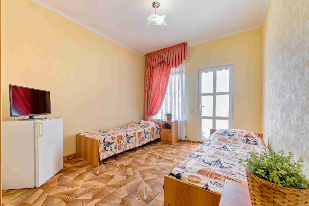 Гостевой дом Алеан в Кабардиненомер дву односпальные кровати.jpg